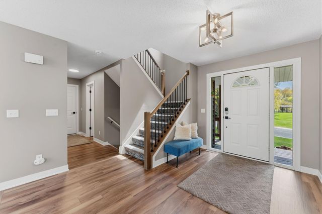 4136 Raspberry Ridge Road NE, Prior Lake, MN 55372