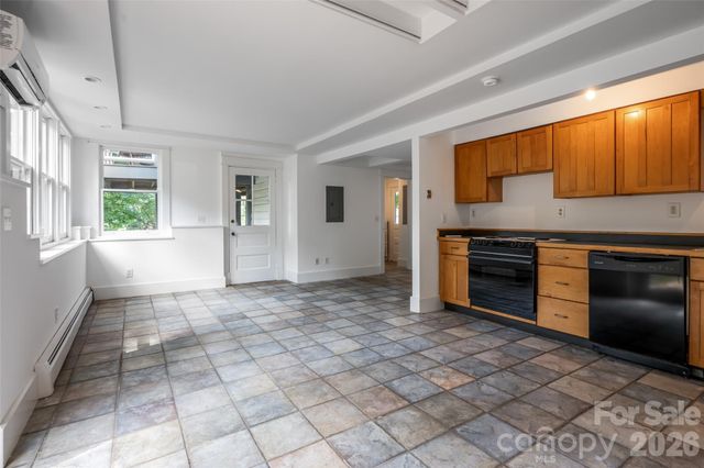 142 Edwin Place, Asheville, NC 28801