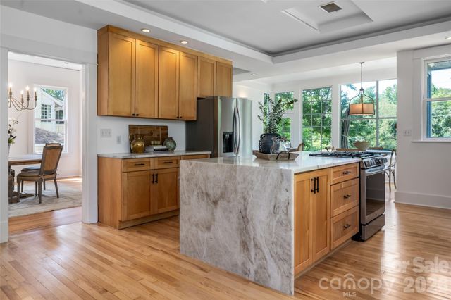 142 Edwin Place, Asheville, NC 28801