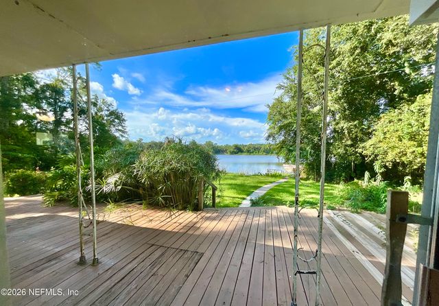 145 DEPOT Road, Hawthorne, FL 32640