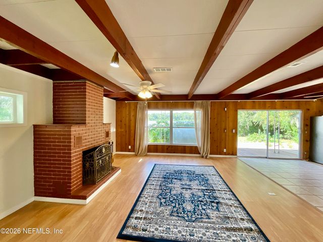 145 DEPOT Road, Hawthorne, FL 32640