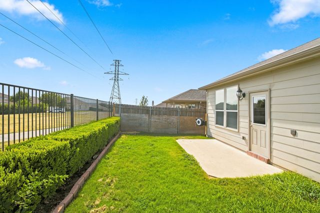 2332 Angoni Way, Fort Worth, TX 76131