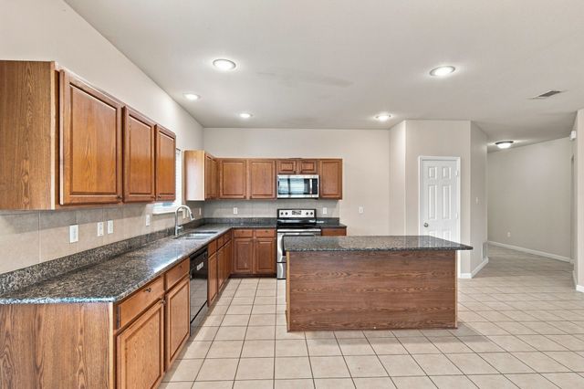 2332 Angoni Way, Fort Worth, TX 76131