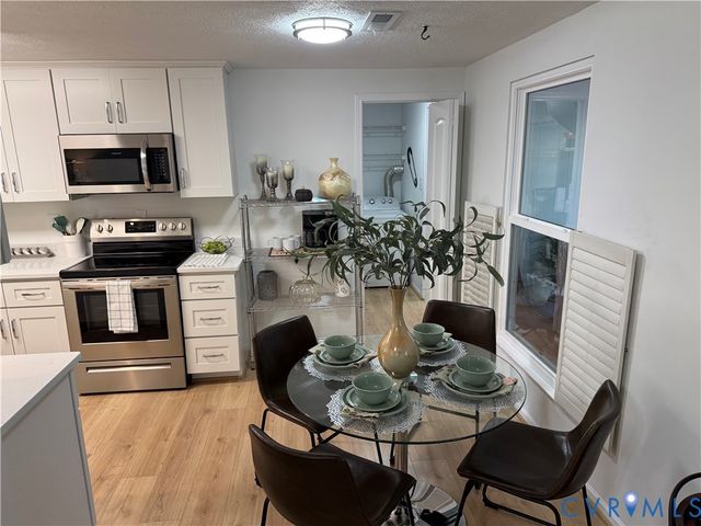 4708 Mill Park Dr, Glen Allen, VA 23060