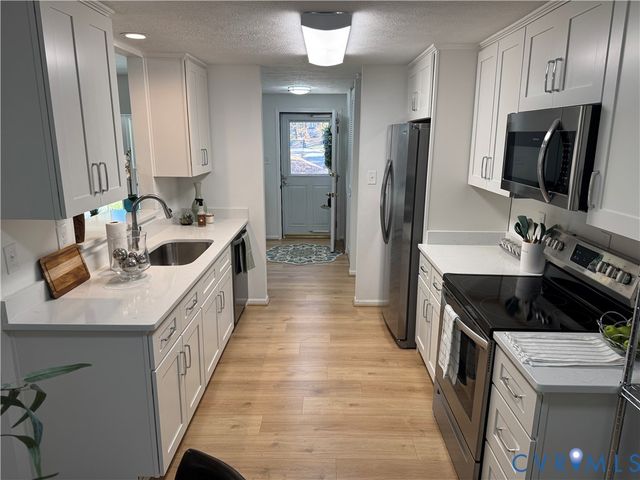 4708 Mill Park Dr, Glen Allen, VA 23060