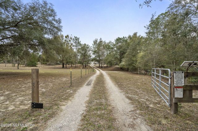 717 STATE ROAD 26, Melrose, FL 32666