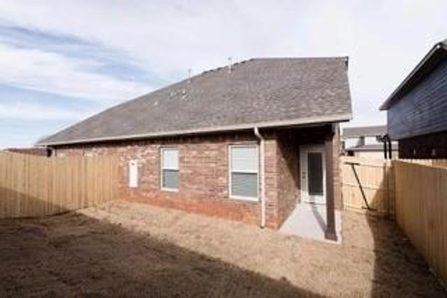 2172 Camino Del Plaza Lane, Edmond, OK 73013