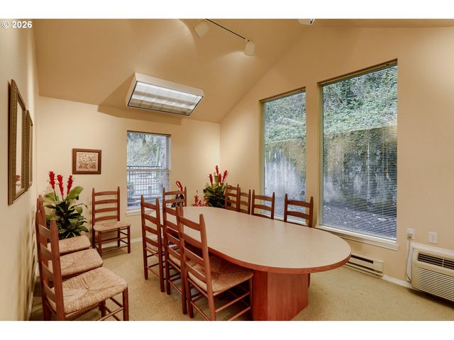 20070 LARKSPUR Ln 62, West Linn, OR 97068