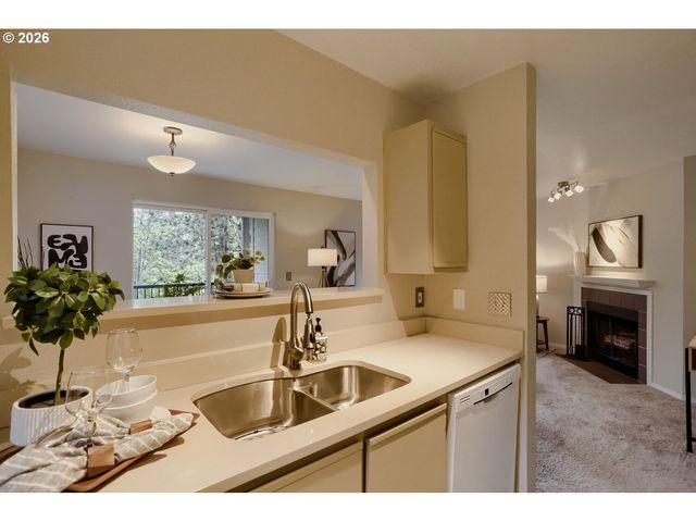 20070 LARKSPUR Ln 62, West Linn, OR 97068