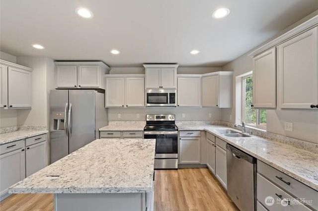 683 SE Olga Circle, Port Orchard, WA 98366