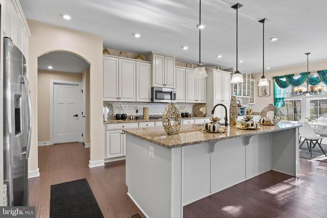 1 KNOB CREEK CT, Stafford, VA 22556