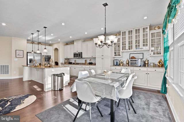 1 KNOB CREEK CT, Stafford, VA 22556