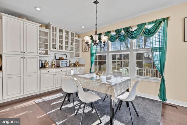 1 KNOB CREEK CT, Stafford, VA 22556