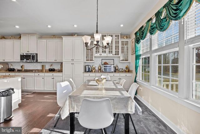 1 KNOB CREEK CT, Stafford, VA 22556