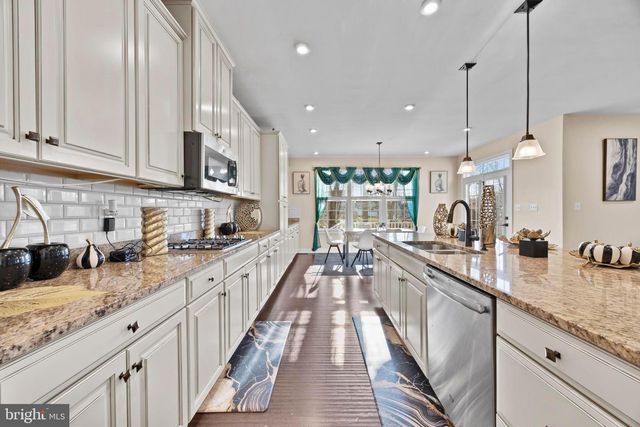 1 KNOB CREEK CT, Stafford, VA 22556