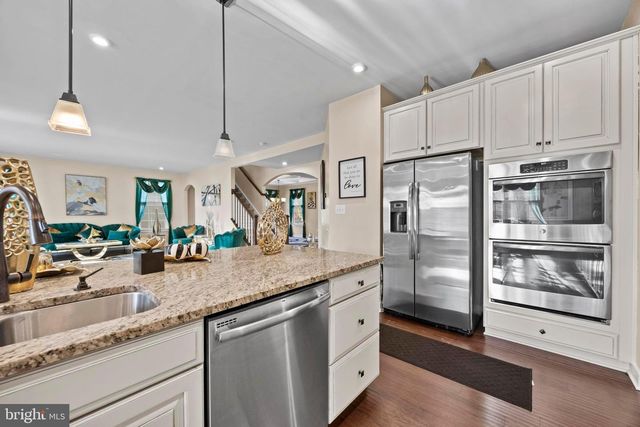 1 KNOB CREEK CT, Stafford, VA 22556