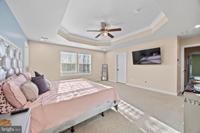 1 KNOB CREEK CT, Stafford, VA 22556