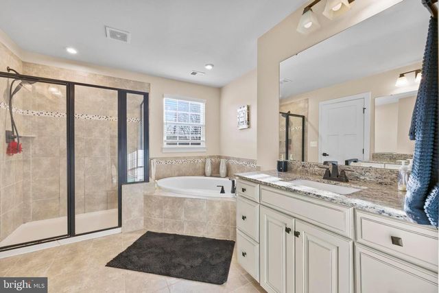 1 KNOB CREEK CT, Stafford, VA 22556