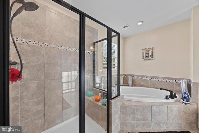 1 KNOB CREEK CT, Stafford, VA 22556