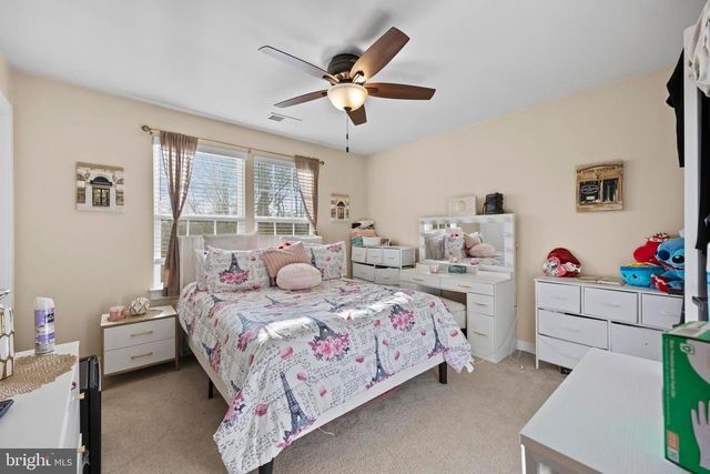 1 KNOB CREEK CT, Stafford, VA 22556