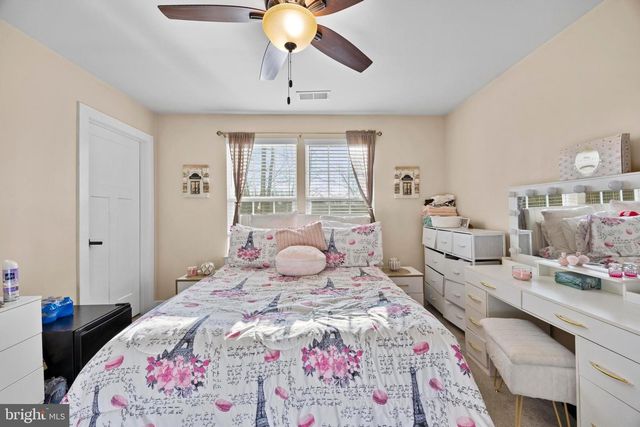 1 KNOB CREEK CT, Stafford, VA 22556