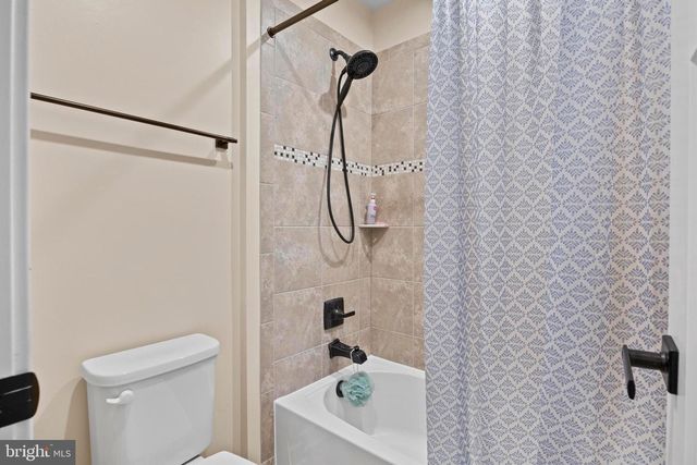 1 KNOB CREEK CT, Stafford, VA 22556