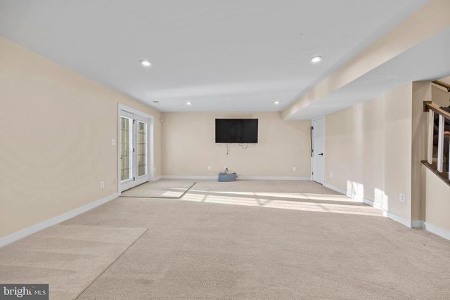1 KNOB CREEK CT, Stafford, VA 22556
