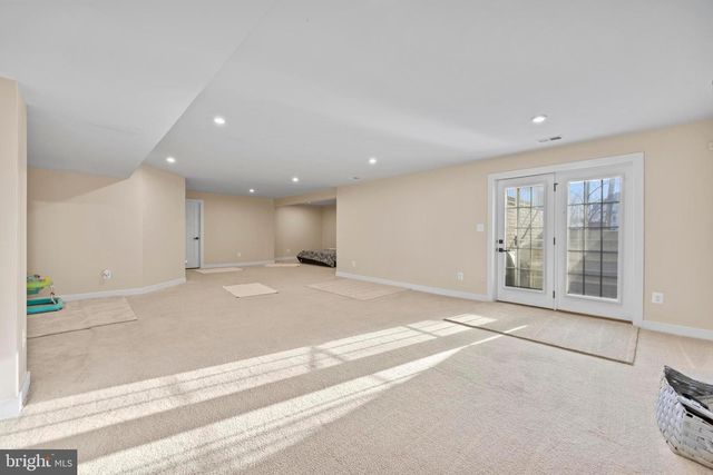 1 KNOB CREEK CT, Stafford, VA 22556