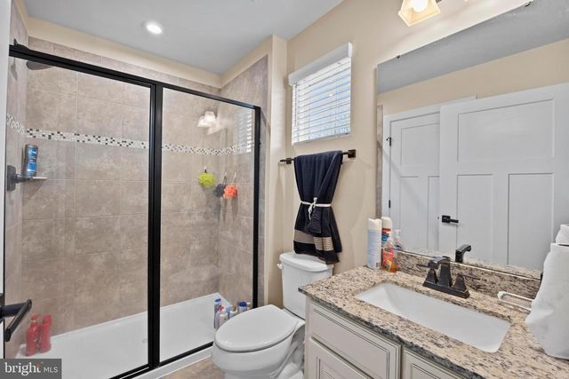 1 KNOB CREEK CT, Stafford, VA 22556