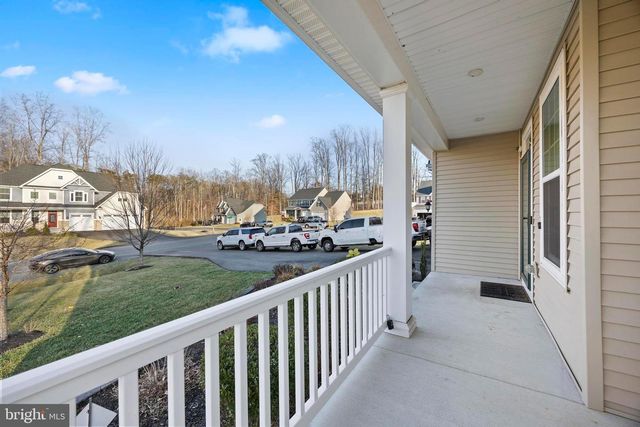1 KNOB CREEK CT, Stafford, VA 22556