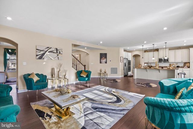 1 KNOB CREEK CT, Stafford, VA 22556