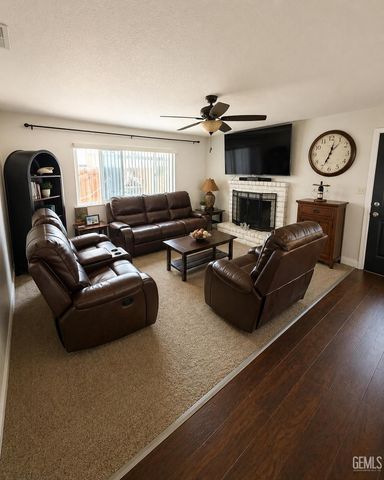 5305 Kenyon Avenue, Bakersfield, CA 93309