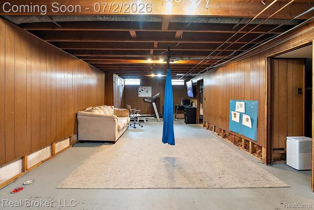 7624 Gary Avenue, Westland, MI 48185