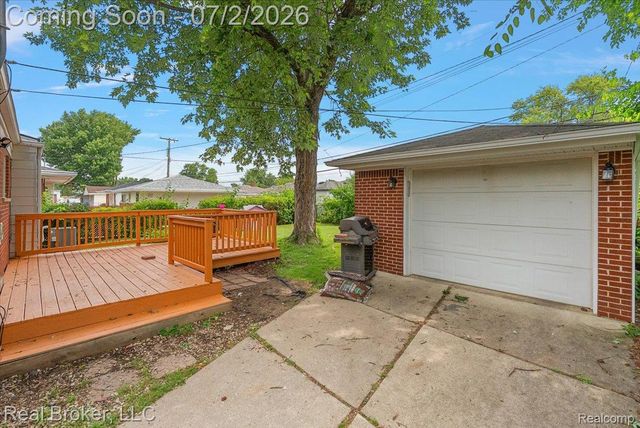 7624 Gary Avenue, Westland, MI 48185