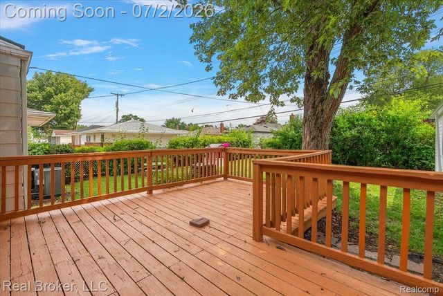 7624 Gary Avenue, Westland, MI 48185