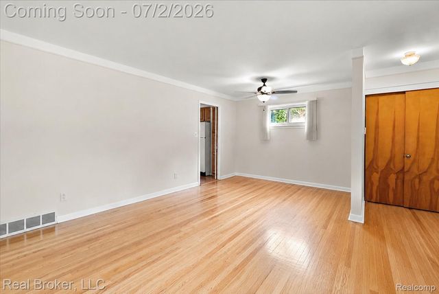 7624 Gary Avenue, Westland, MI 48185