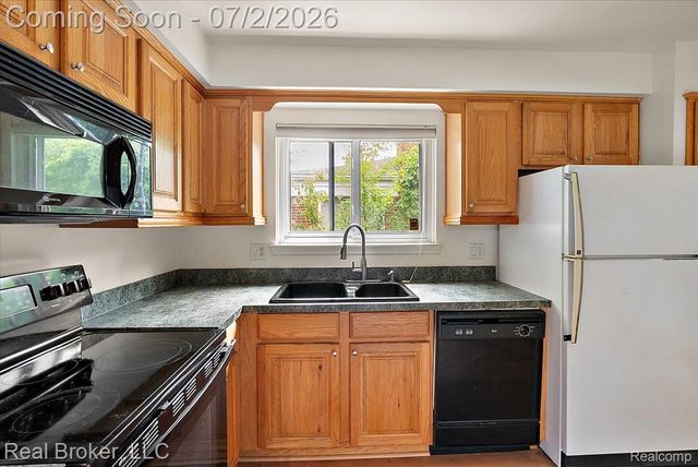 7624 Gary Avenue, Westland, MI 48185