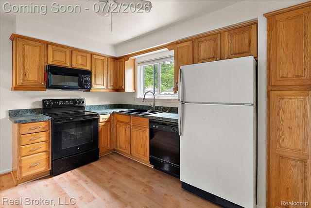 7624 Gary Avenue, Westland, MI 48185