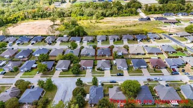 1109 E Park Dr., Lindale, TX 75771