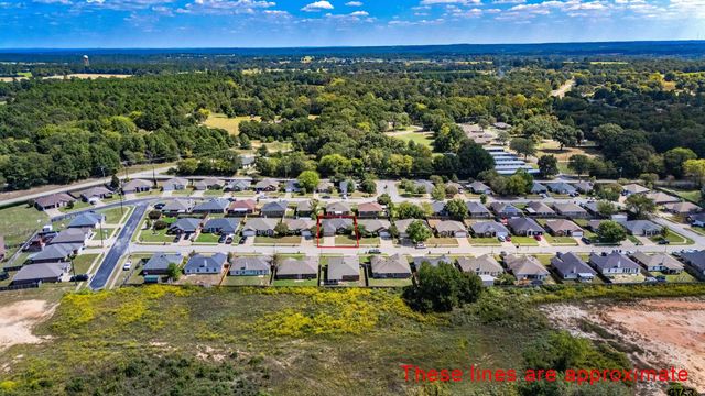 1109 E Park Dr., Lindale, TX 75771