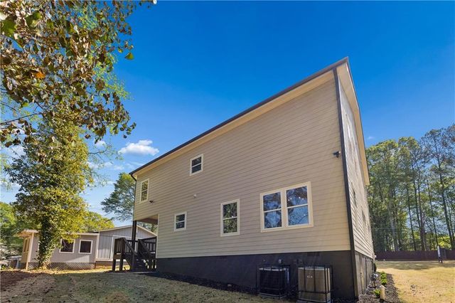 2303 Whites Mill Road, Decatur, GA 30032
