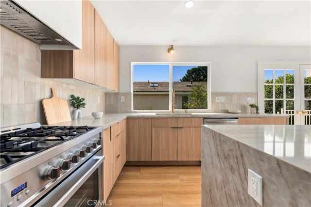 20967 Bandera Street, Woodland Hills, CA 91364
