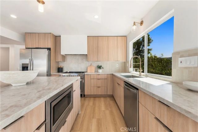 20967 Bandera Street, Woodland Hills, CA 91364