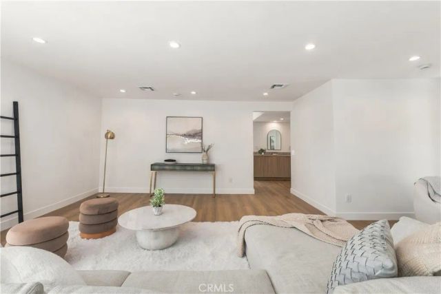 20967 Bandera Street, Woodland Hills, CA 91364