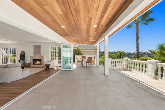 20967 Bandera Street, Woodland Hills, CA 91364