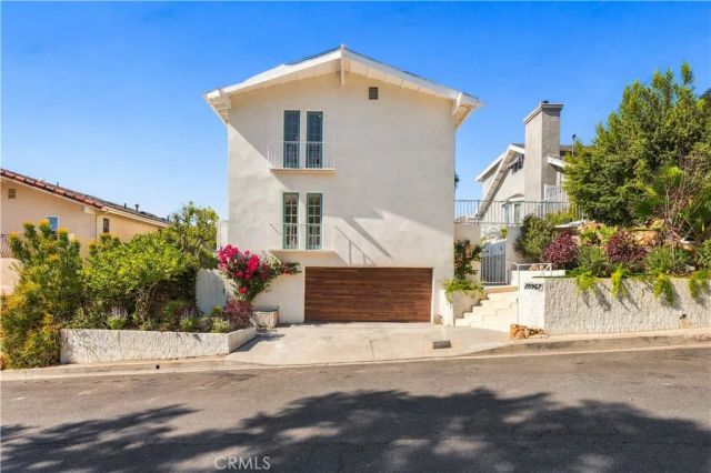 20967 Bandera Street, Woodland Hills, CA 91364