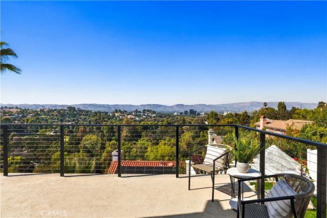 20967 Bandera Street, Woodland Hills, CA 91364