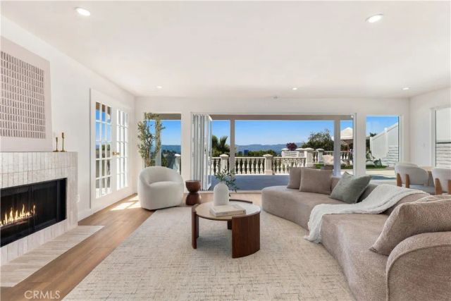 20967 Bandera Street, Woodland Hills, CA 91364