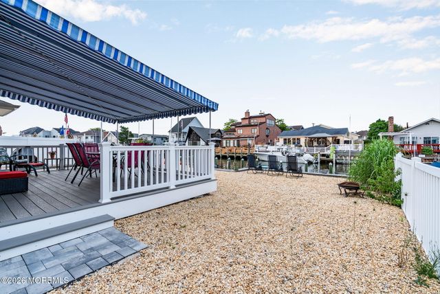 510 Bayview Drive, Toms River, NJ 08753