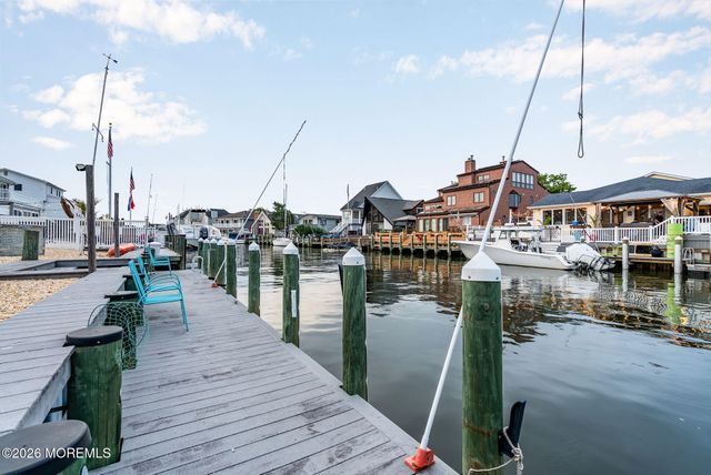510 Bayview Drive, Toms River, NJ 08753